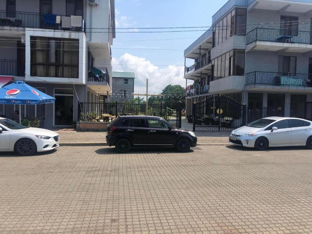 Hotel Guga Kobuleti Esterno foto