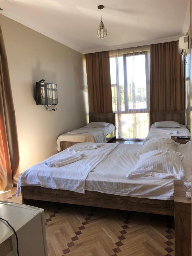 Hotel Guga Kobuleti Esterno foto