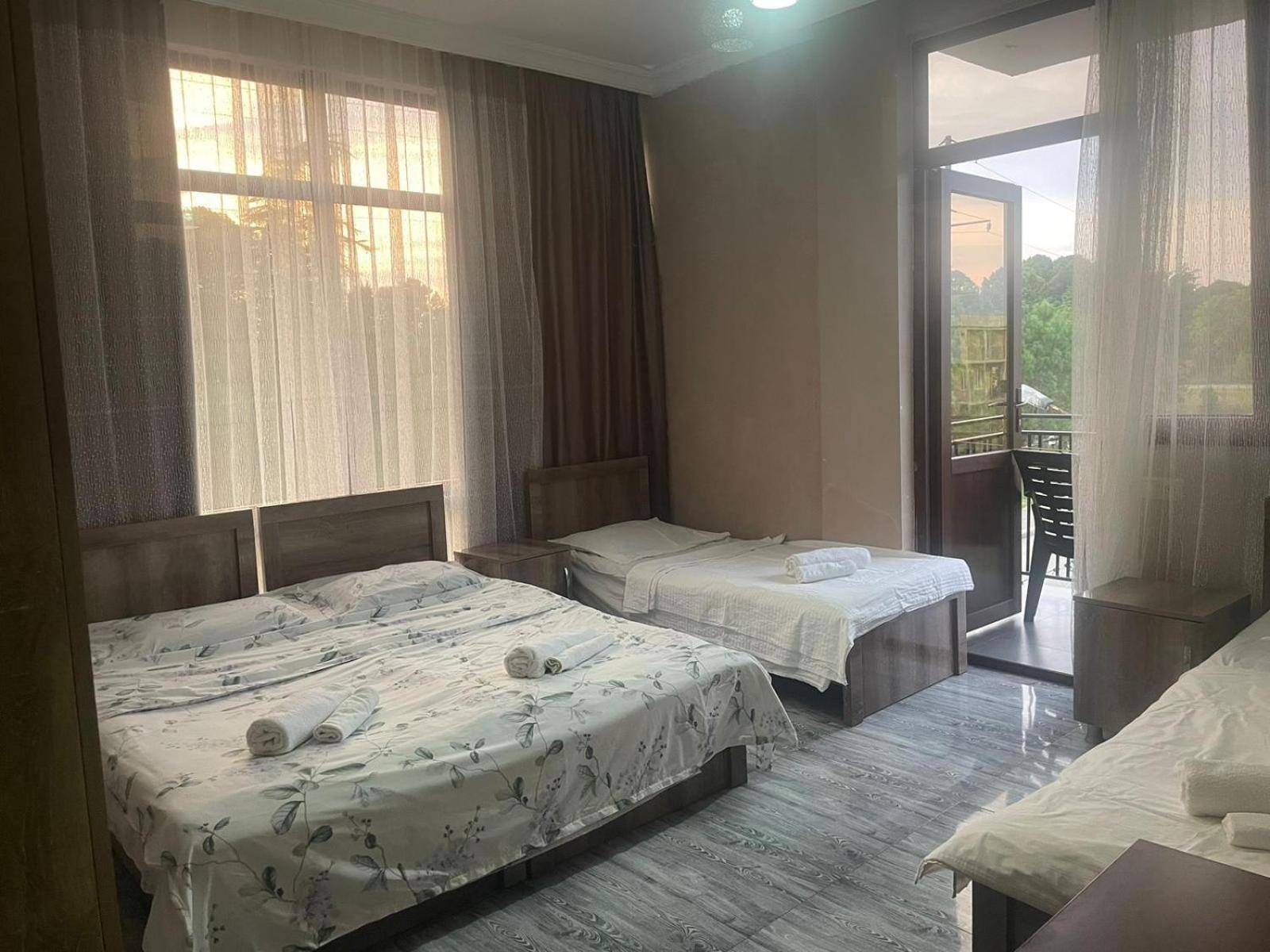 Hotel Guga Kobuleti Esterno foto