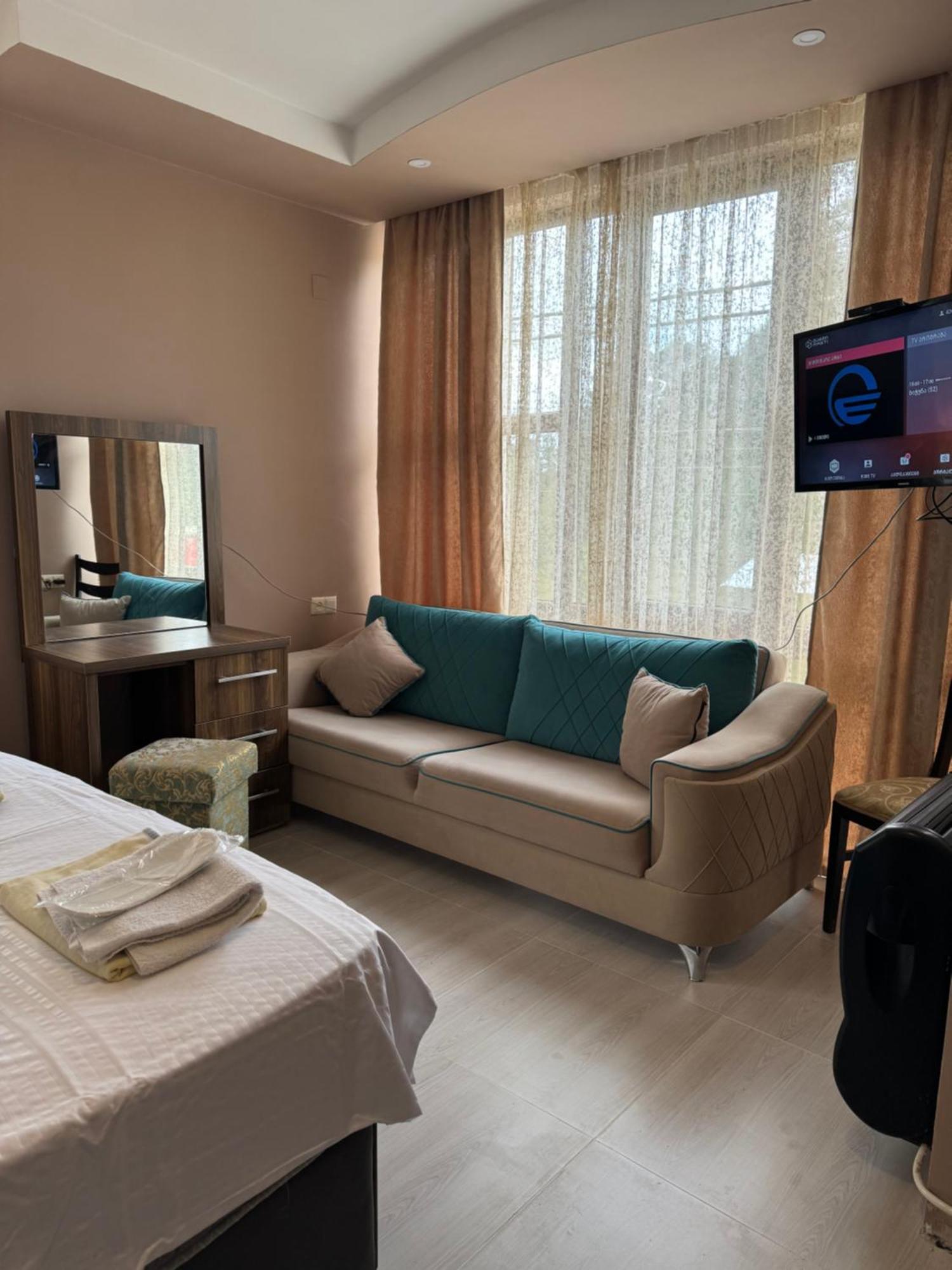 Hotel Guga Kobuleti Esterno foto